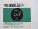 THE BEATLES  ORIG 1966  U.K . 45   ELEANOR RIGBY  YELLOW SUBMARINE  ORIG SLEEVE