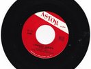 JOHNNY WELLS - 45 - Lonely Moon                                    RARE POPCORN