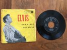 ELVIS PRESLEY 7'' single  ONE NIGHT / I GOT STUNG Yellow - ITALY 45N0726 - RARE 