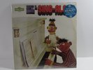SEALED  Bert & Ernie Sing-Along SESAME STREET CTW22068 US Vinyl A059