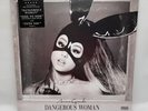 ARIANA GRANDE 