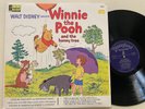 ST 3928 Walt Disney Winnie the Pooh and the honey tree