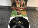 LP THE BEATLES SGT PEPPERS LONELY HEARTS CLUB BAND UK 1ST PRESS MONO PMC 7027 EX