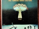 The Famous Davis Sisters Earnestly Praying LP Savoy gospel Harvey cover VG