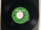 The Beatles / Komm, Gib Mir Deine Hand / Sie Liebt Dich / Germany 45rpm / Mint
