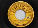 ELVIS PRESLEY   I'M LEFT, YOU'RE RIGHT, SHE'S GONE      SUN 45   PLAY TESTED