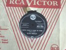 ELVIS PRESLEY : SANTA CLAUS IS BACK IN TOWN  /  SANTA BRING MY BABY BACK. 78.rpm