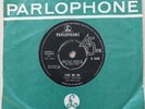 THE BEATLES Love me do / P.S. I love you Parlophone R 4949 Classic pop 1962 blac