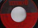 ROOTS REGGAE 45 Basil Daley HOLD ME BABY - MUSICAL SCORCHERS 1979 Studio 1 HEAR