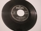 sp 45t  biem label noir JOHNNY HALLYDAY ref:373.662 ne pleure pas
