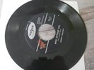 45t vogue 4085 canada mon septième ciel/24000 baisers Johnny Hallyday