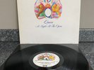 LP VINYL QUEEN ALBUM A NIGHT AT THE OPERA UK 1ST PRESS 1975 