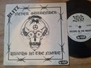BLITZ - NEVER SURRENDER / RAZORS IN THE NIGHT ‎7