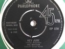 THE BEATLES -Hey Jude- Rare UK 3 Parlophone Export 7” WITH KT embossed centre