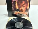 DAVID BOWIE Young Americans 1979 LP RCA Victor AQL1-0998 VG++ Vinyl LP