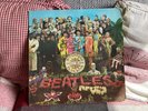 The Beatles-Sgt Pepper. Parlophone Records 1967. 2 Box EMI 70s French Banded