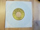 Elvis Presley That's All Right / Blue Moon Of Kentucky sp 45t Sun 209 1973 US