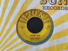 ELVIS PRESLEY SCOTTY & BILL ORIGINAL ROCKABILLY  SUN LBL 45 223 MYSTERY TRAIN