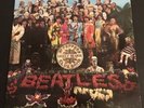 THE BEATLES - SGT. PEPPERS LONELY HEARTS CLUB BAND - REMASTERED VINYL LP VG+/VG+