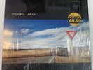 PEARL JAM VINYL  - YIELD - EPC 489365-1  SEALED MINT CONDITION