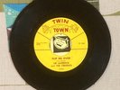 Sir Laurence and The Crescents 45 Flip Me Over 1966 Minnesota Garage VG+