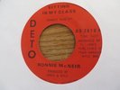 RONNIE McNEIR   SITTING IN MY CLASS b/W ISN'T SHE A PRETTY GIRL - NORTHERN SOUL