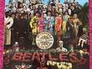 THE BEATLES-SGT PEPPERS LONELY HEARTS CLUB BAND VINYL ALBUM