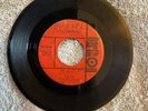45 7”THE UNITED FOUR/GO ON/SHE'S PUTTING YOU ON Northern Soul R&B Funk Doo Wop