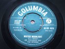 DR FEELGOOD & INTERNS   Mister Moonlight   MINT   COLUMBIA DB 4838   R&B Dancers