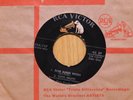 Elvis Presley E RnR  45 EP 747 w lines self titled on RCA no cover