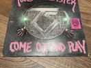 LP TWISTED SISTER COME OUT AND PLAY PROMO Hype Sticker NM- Superb Vinyl lp
