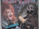 CYNDI LAUPER - THE GOONIES 'R' GOOD ENOUGH 1985 PORTRAIT PR12008 AUS 12