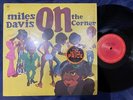 MILES DAVIS ON THE CORNER COLUMBIA PC 31906 STEREO SHRINK US VINYL LP