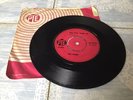 THE KINKS  -  YOU STILL WANT ME  -  7” SINGLE ON PYE LABEL FROM 1964