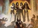 KISS VERY RARE LOVE GUN PRINTING ERROR COVER W/SHRINK & MERCH -STERLING STAMP