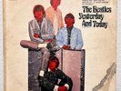 THE BEATLES - Yesterday And Today (Capitol T-2553) - 12