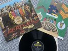 LP THE BEATLES SGT PEPPERS LONELY HEARTS CLUB BAND UK 1ST PRESS MONO PMC 7027