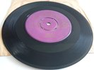 ELVIS PRESLEY   -   HOUND DOG / DON'T BE CRUEL   -  HMV GOLD TEXT