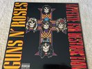 GUNS N' ROSES: 