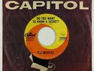 Beatles 45 - Do You Want To Know A Secret - Capitol Canada