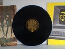 KRAFTWERK 'COMPUTER WORLD' VINYL LP. EXC. CONDITION. PICTURE INNER SL.