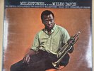 MILES DAVIS - MILESTONES -   UK CBS LP -CBS62308