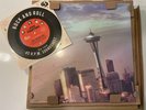 Foo Fighters - Sonic Highways - Seattle Vinyl MINT + Two Headed Dog 45