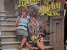 Penny Marshall and Cindy Williams signed LAVERNE & SHIRLEY SING Lp