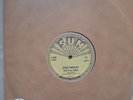 Elvis Presley - That's all Right / Blue moon of (UK 2004 10