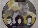 QUEEN & DAVID BOWIE - Under Pressure 7