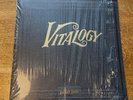 PEARL JAM   VITALOGY   EU 1994 1ST PRESSING in shrink NEAR MINT LP