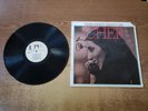 EXCELLENT REAL AUTOGRAPHED 1970s The Very Best Of Cher 377 LP33