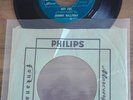 45 tours - JOHNNY HALLYDAY- CANADA- A) HEY JOE - B) LA PETITE FILLE DE L'HIVER