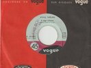 45T. Johnny HALLYDAY. JUKE BOX 45-841 : A new orleans - mon vieux copain